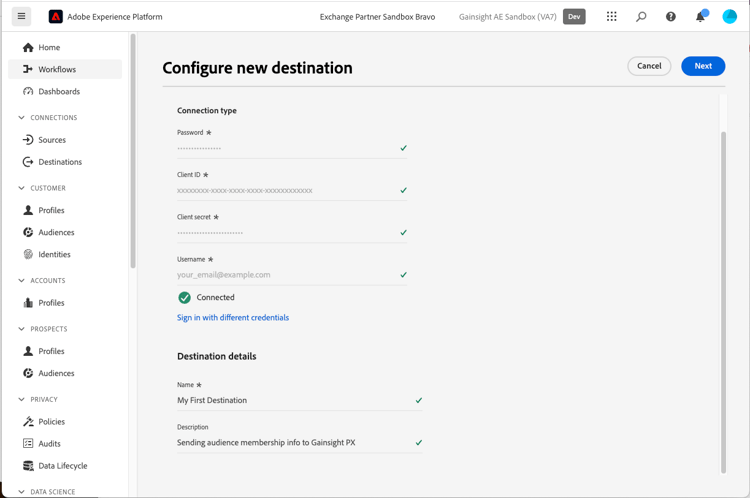 Pantalla de detalles de destino en la interfaz de usuario del Experience Platform que muestra cómo rellenar los campos Nombre y Descripción