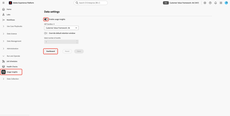 Pantalla de configuración de datos de Usage Insights con controles para habilitar Usage Insights, seleccionar una zona protegida de AEP y anular la ventana de retención predeterminada.