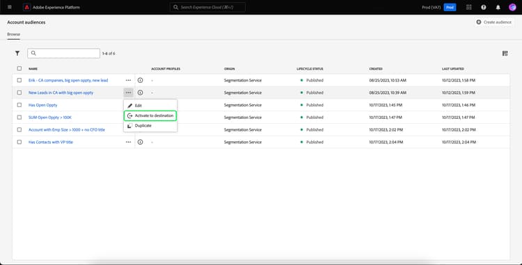El botón Activar en destino está resaltado en el menú de acciones rápidas para la audiencia seleccionada.