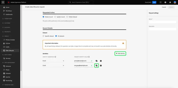 Le workflow de création de requête avec l’icône plus et l’icône d’ajout d’identité mise en surbrillance.