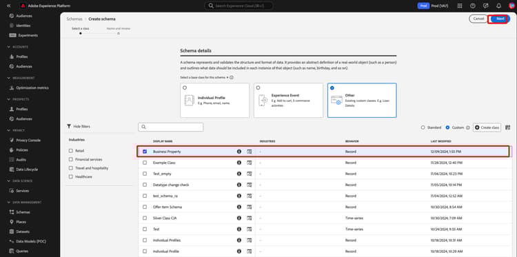Workflow Create schema avec une classe sélectionnée dans le tableau des classes disponibles et Next mise en surbrillance.