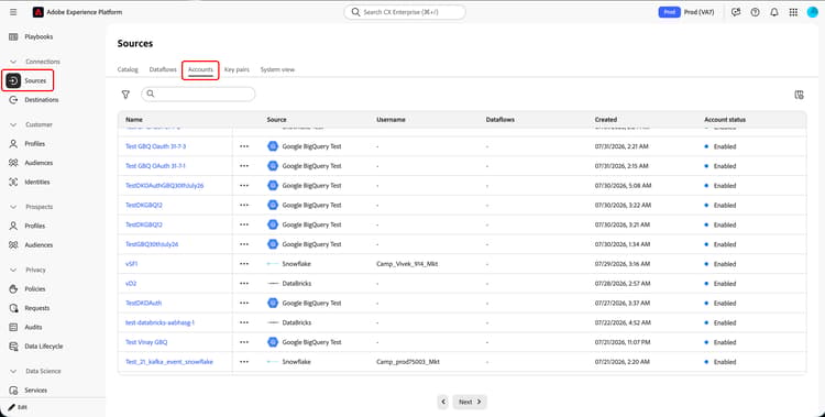 Le bouton Comptes est mis en surbrillance et affiche la page de navigation des comptes sources.