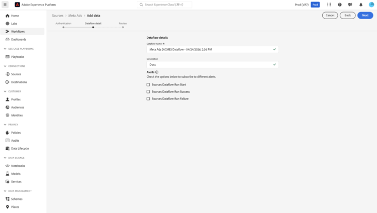 名前、説明、およびオプションのデータフローアラート設定を含む、Meta Ads ソースのデータフローの詳細ページ。