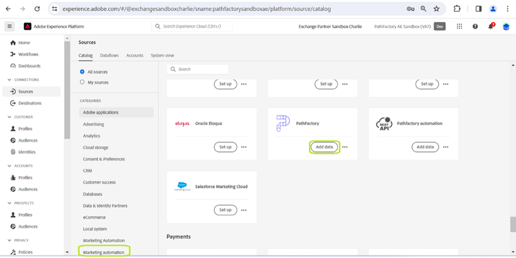 ソースカタログと PathFactory ソースが選択されています。