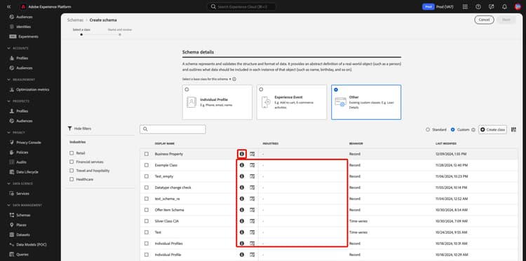 選択したクラスの情報アイコンとツールヒントがハイライト表示されている様子
