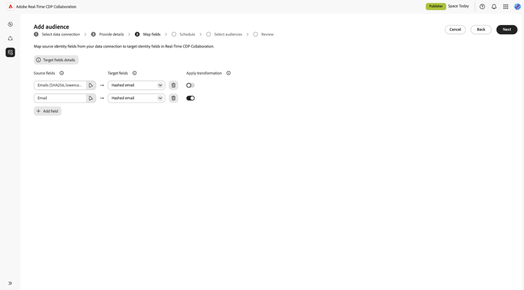 Add de werkruimte van het publiek met de e-mailbrongebieden die aan het doelgebied worden in kaart gebracht, met Toepassen transformatie die voor één wordt van een knevel voorzien.