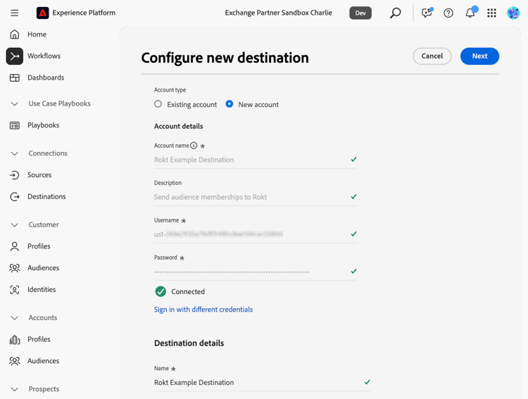 A tela de configuração de destino Rokt em Experience Platform, com detalhes de conta, campos de autenticação e detalhes de destino preenchidos.