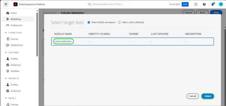 Captura de tela da interface do Experience Platform selecionando email como atributo de destino para mapear como identidade.