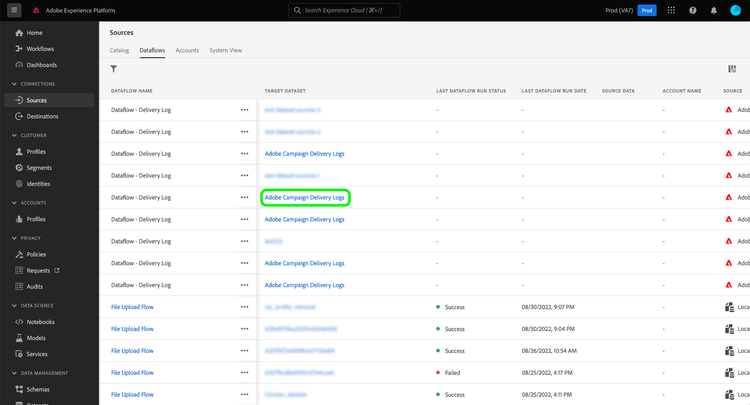 Uma lista de fluxos de dados existentes com o conjunto de dados de destino dos Logs de Entrega do Adobe Campaign selecionado.