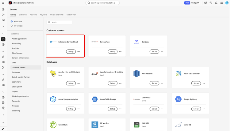 O catálogo de origens na interface do usuário do Experience Platform com o cartão de origem do Salesforce Service Cloud selecionado.