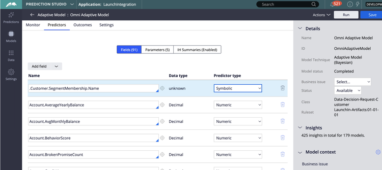 Bild av gränssnittsskärmen där du kan lägga till fält för målgruppsmedlemskap som prediktorer i adaptiva modeller med Predication Studio