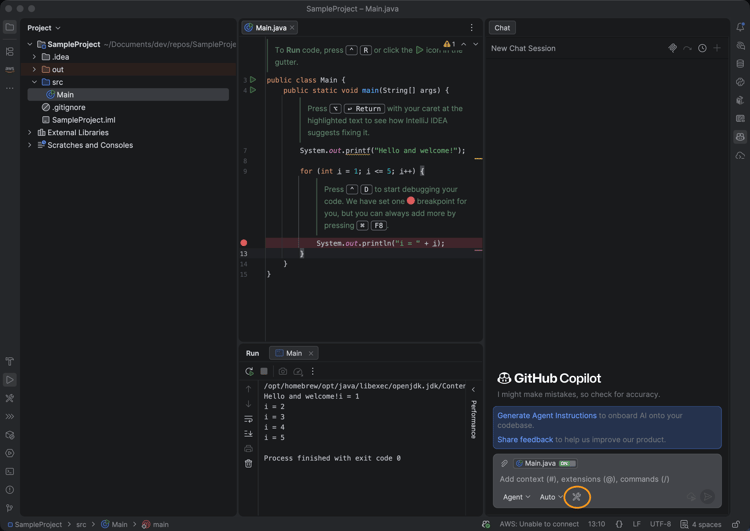 带有突出显示的设置图标的GitHub Copilot聊天面板。
