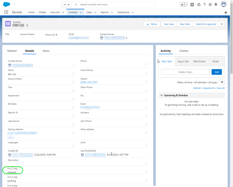 Salesforce CRM屏幕截图显示“联系人详细信息”页面，该页面具有更新的受众状态。
