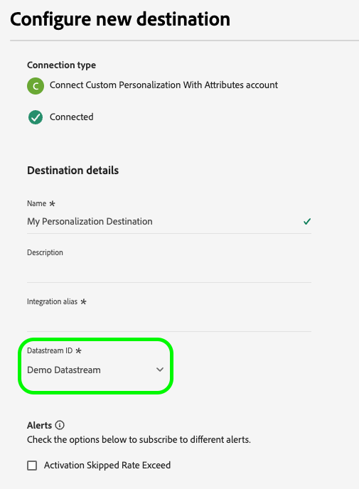 Experience Platform UI影像顯示「具有屬性的自訂Personalization」設定畫面。